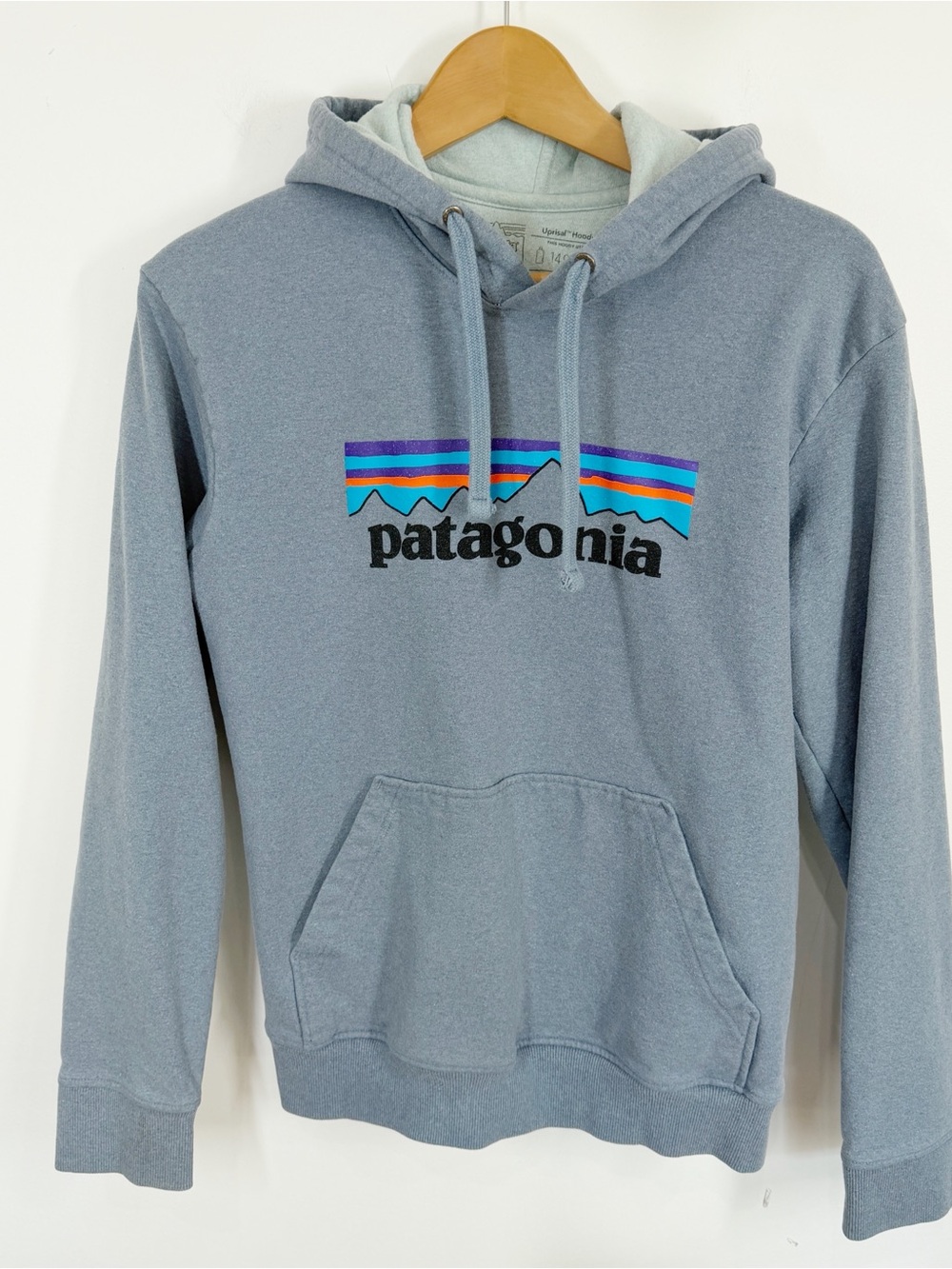 Patagonia Men’s uprisal hoodie Sweatshirt Size Small Blue Mountain Logo